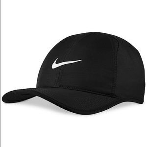 NIKE DRI-FIT FEATHERLIGHT HAT